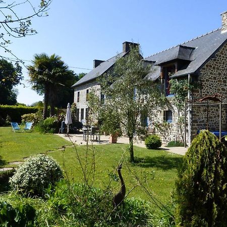 Les Petites Chapelles Panzió Saint-Pierre-de-Plesguen Kültér fotó