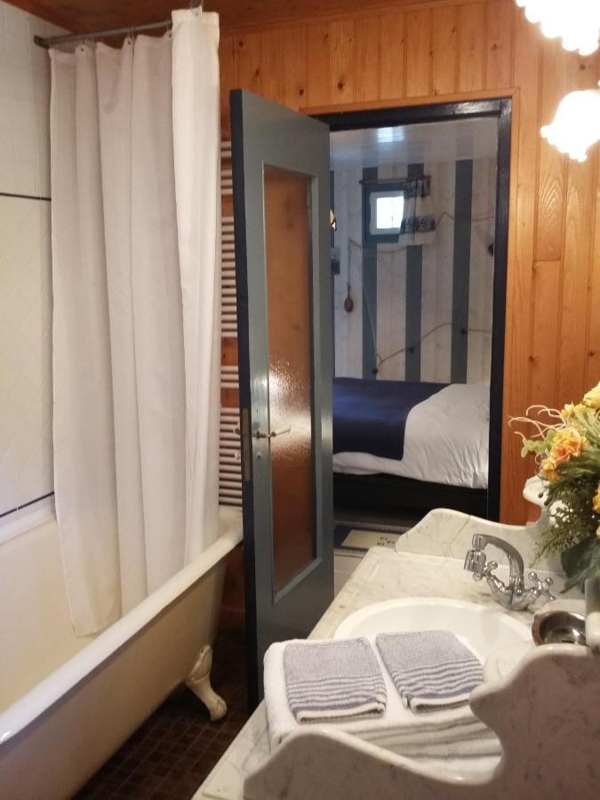 Les Petites Chapelles Panzió Saint-Pierre-de-Plesguen Kültér fotó